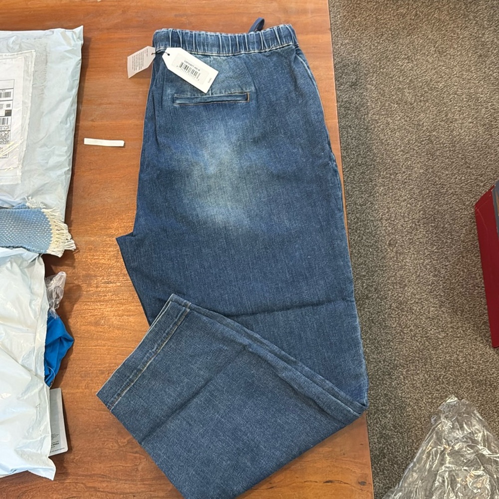 Universal Standard Medium (plus sized) blue jeans
